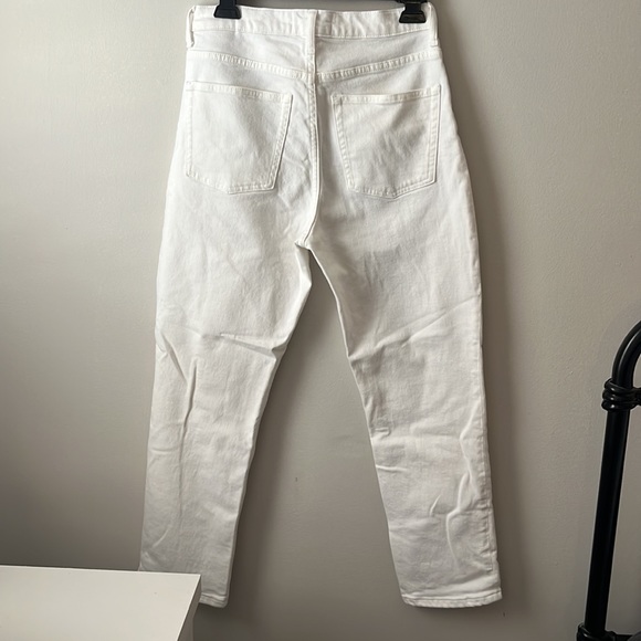 Everlane Cheeky Straight Jean - Picture 5 of 5